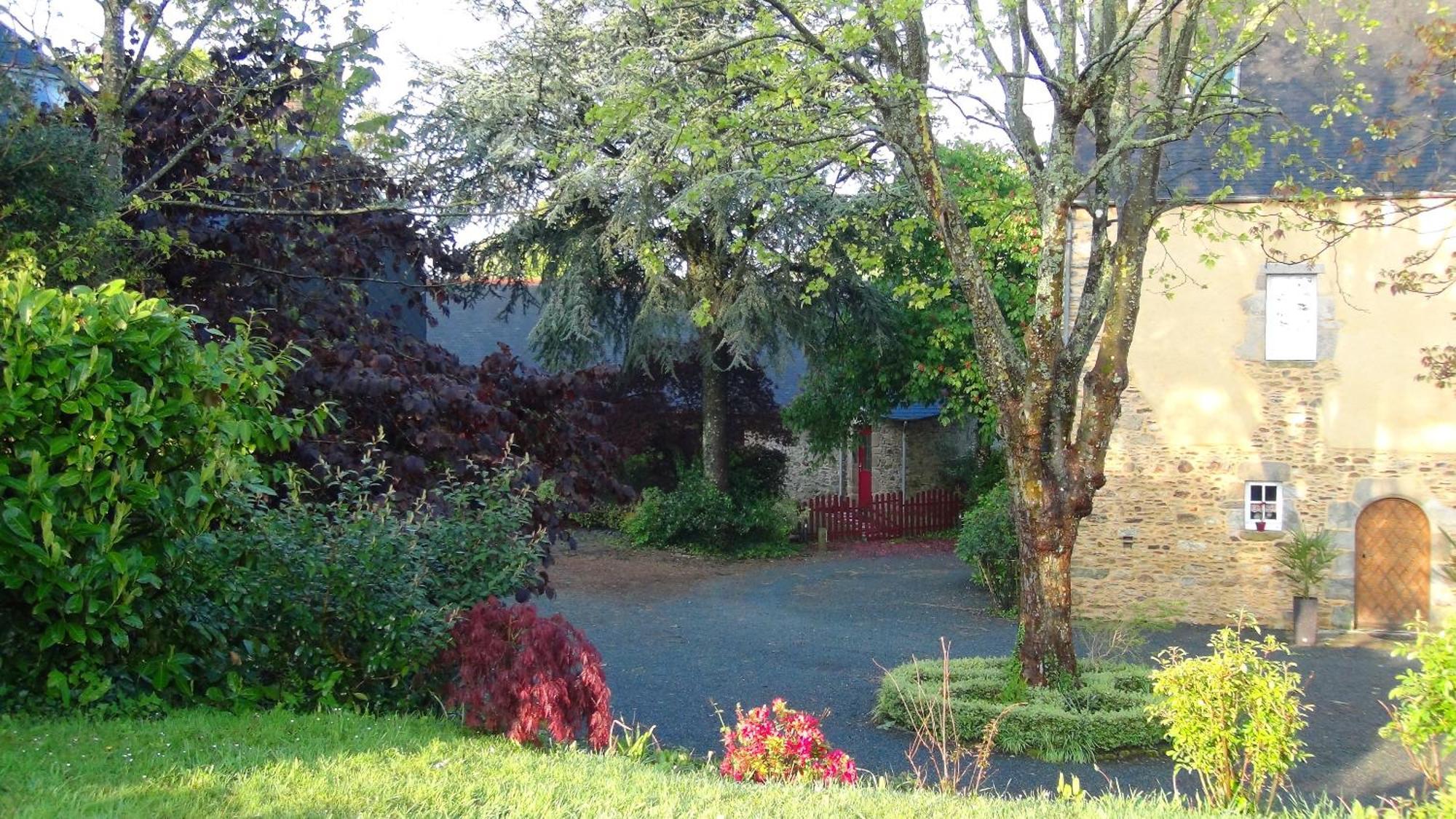 Le Clos Des Tilleuls D Day Home, Chambres D'Hotes, Suite Avec Sauna Privatif, Suite Avec Balneotherapie Privative, En Supplement Option Spa Bain A Remous La Vendelée エクステリア 写真