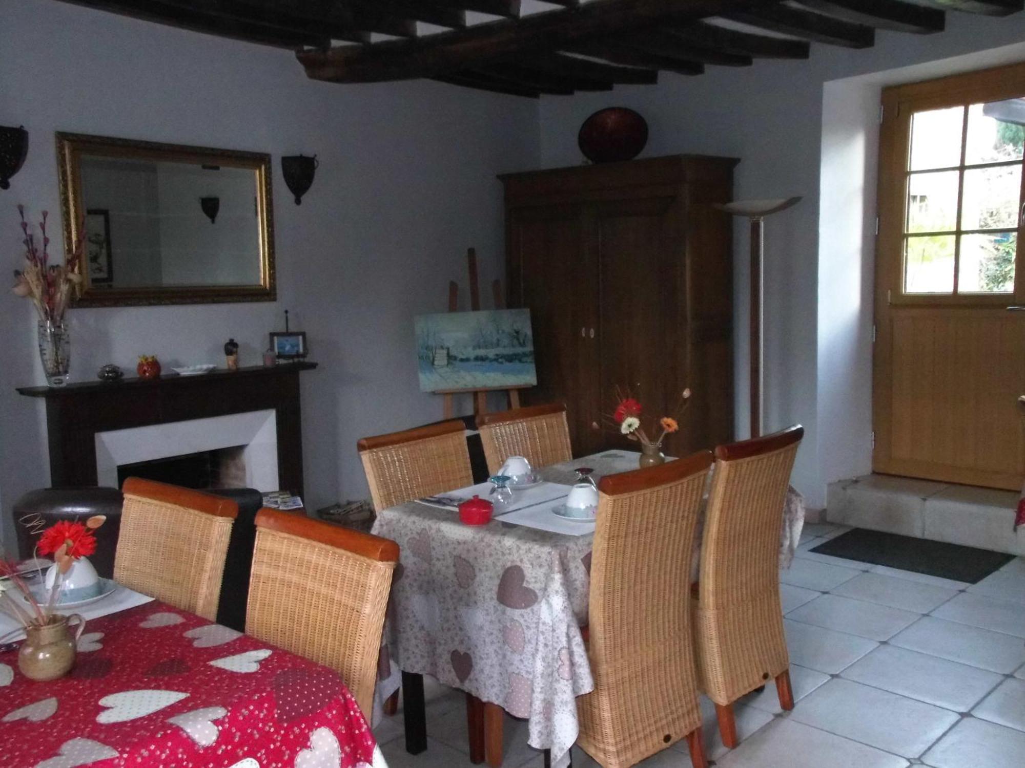 Le Clos Des Tilleuls D Day Home, Chambres D'Hotes, Suite Avec Sauna Privatif, Suite Avec Balneotherapie Privative, En Supplement Option Spa Bain A Remous La Vendelée 部屋 写真