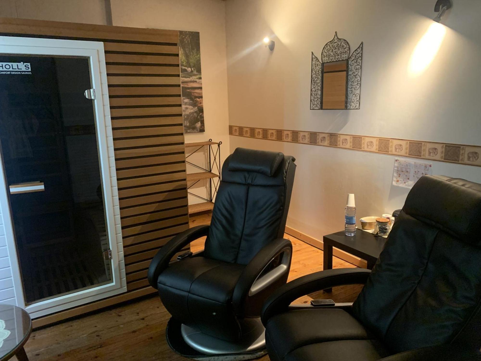 Le Clos Des Tilleuls D Day Home, Chambres D'Hotes, Suite Avec Sauna Privatif, Suite Avec Balneotherapie Privative, En Supplement Option Spa Bain A Remous La Vendelée 部屋 写真